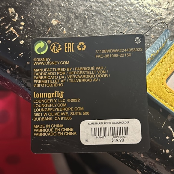 Loungefly princess cardholder - Picture 3 of 3